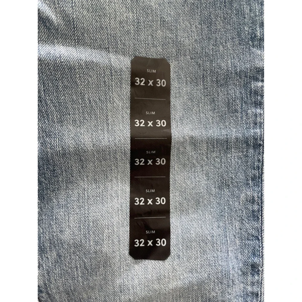 J. Crew Men Slim fit Vintage Wash Jean in Signature Flex 32x30